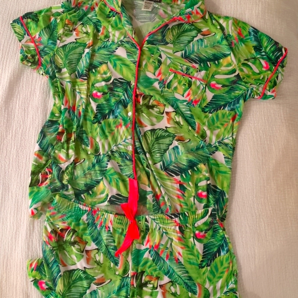 Tropical pajamas